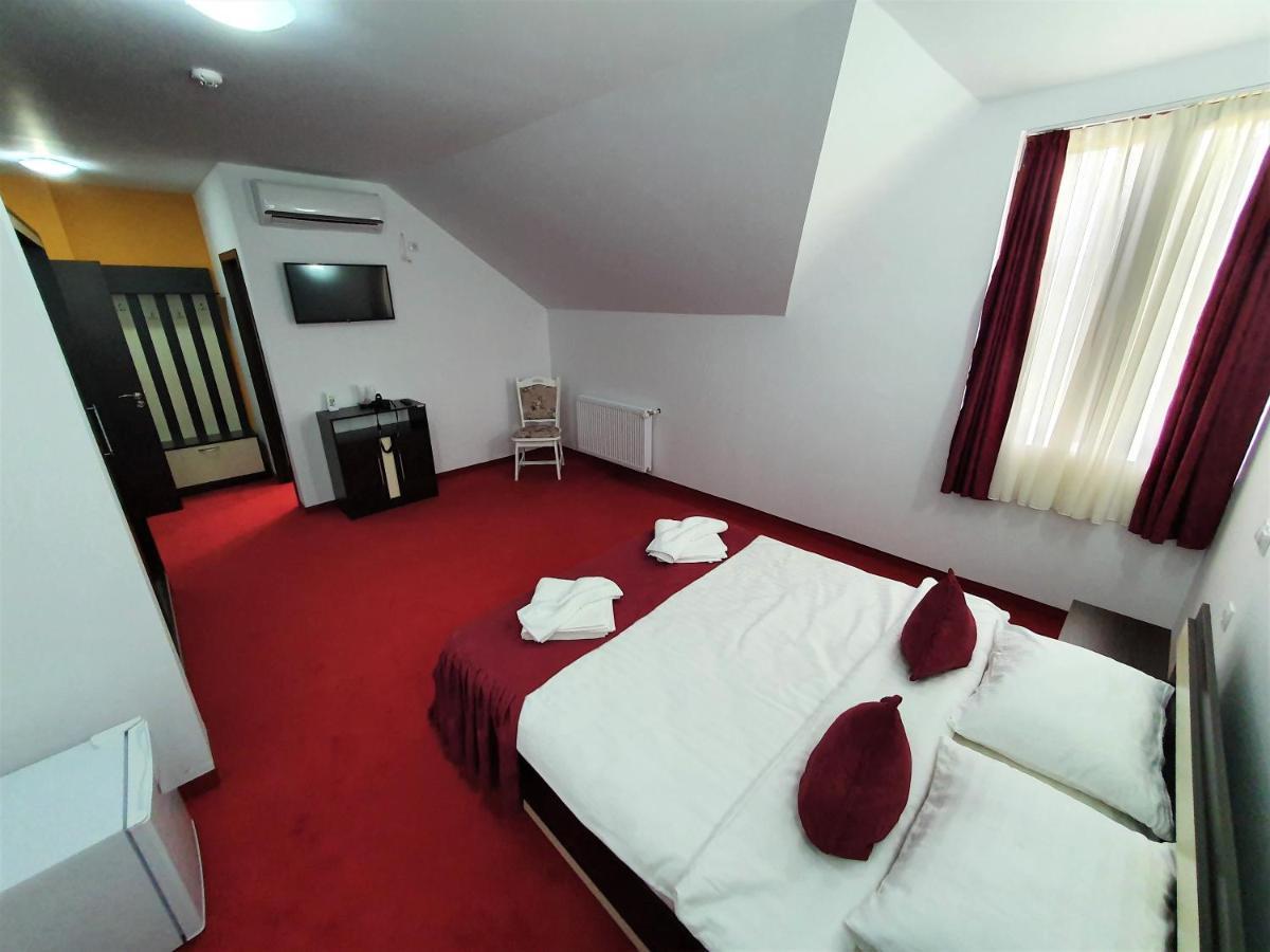 Ari Events Hotel Caseiu Luaran gambar